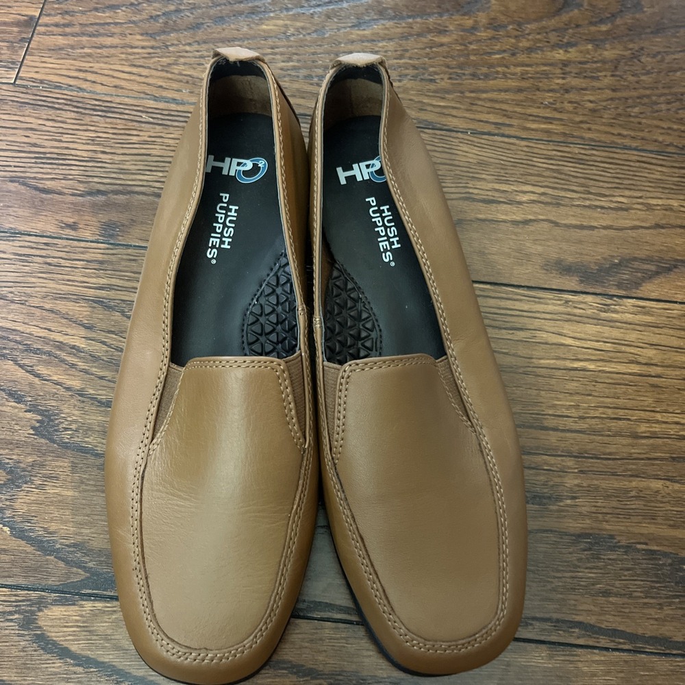 NWOT Hush Puppies Shoes Womens 7 M Comfort Slip On Loafers Brown Leather
